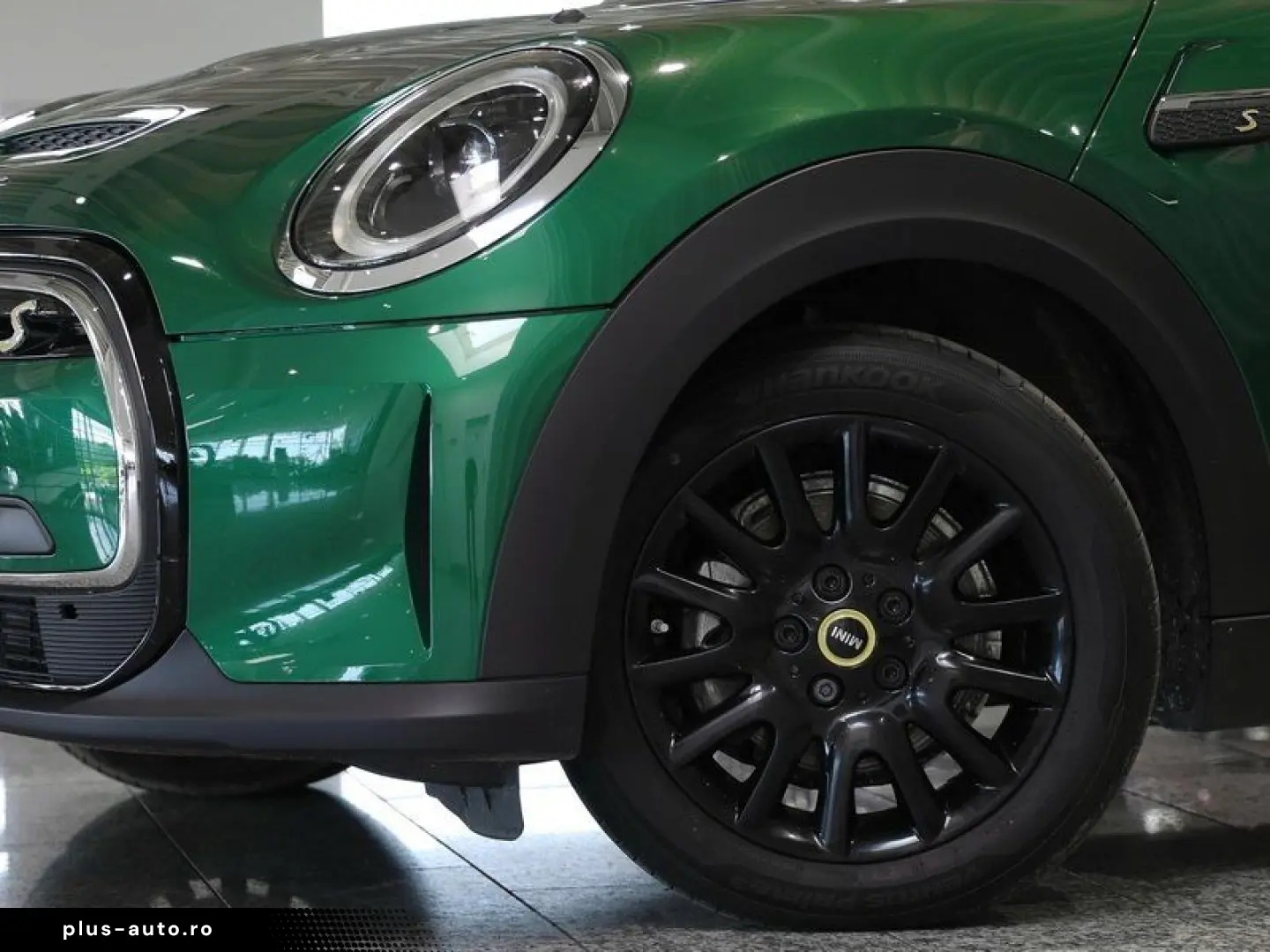 MINI Cooper SE LED DrivAss Navi PDC 16Zoll