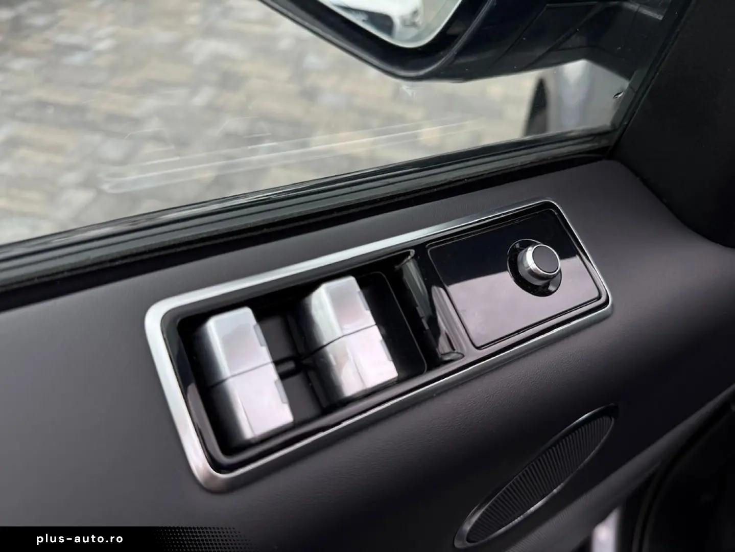 Land-Rover Range-Rover-Sport
