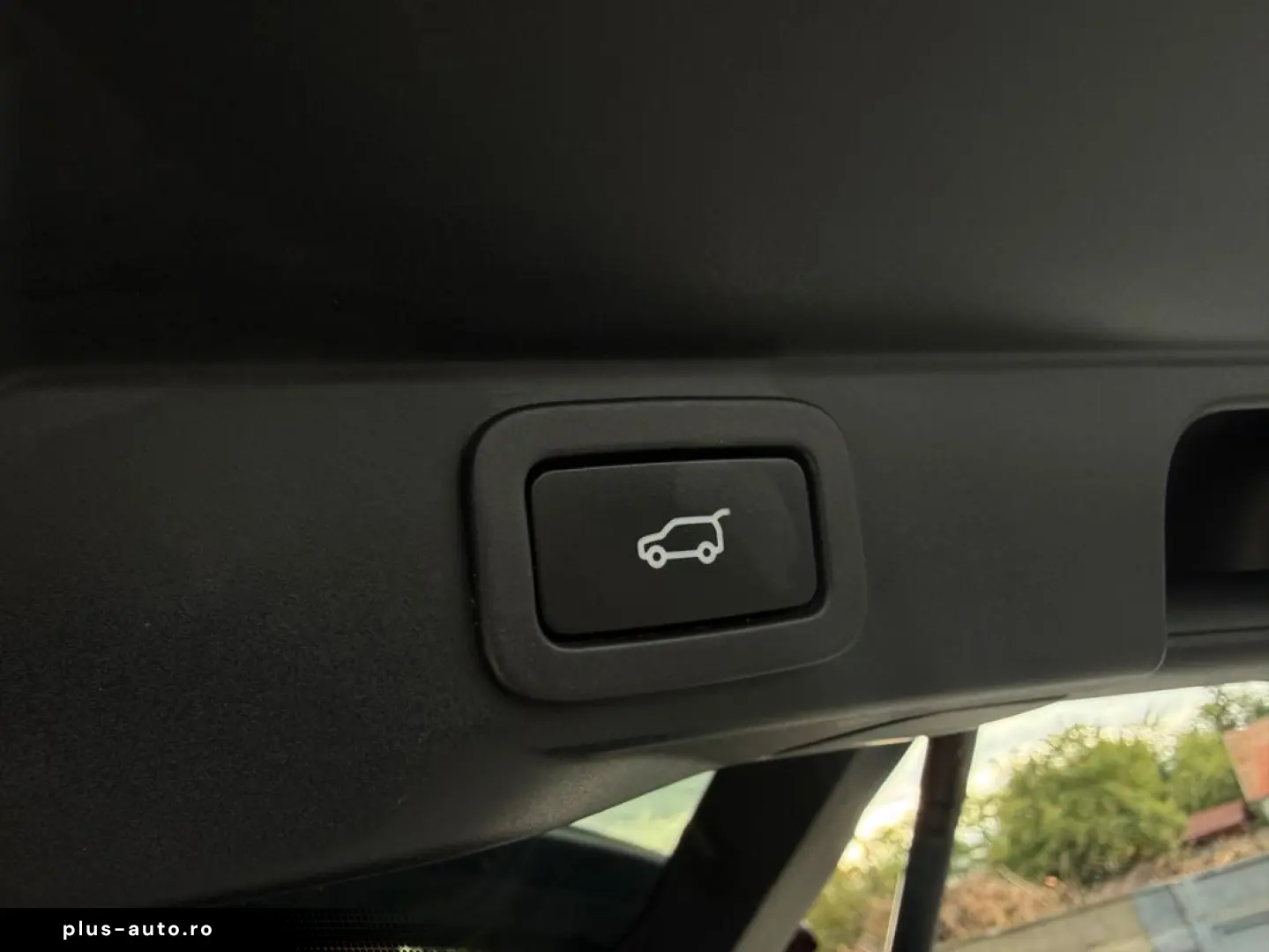 Land-Rover Range-Rover-Sport