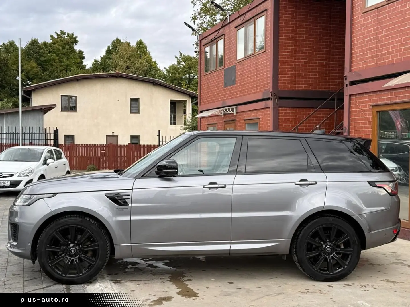 Land-Rover Range-Rover-Sport