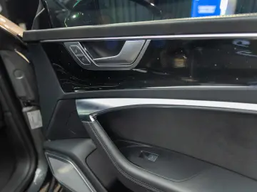 Audi RS7 Sportback Exclusive Kit Carbon & MTM (722 CP)