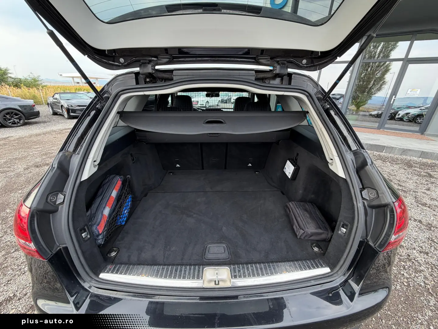 MERCEDES-BENZ C220d    BURMASTER    LED