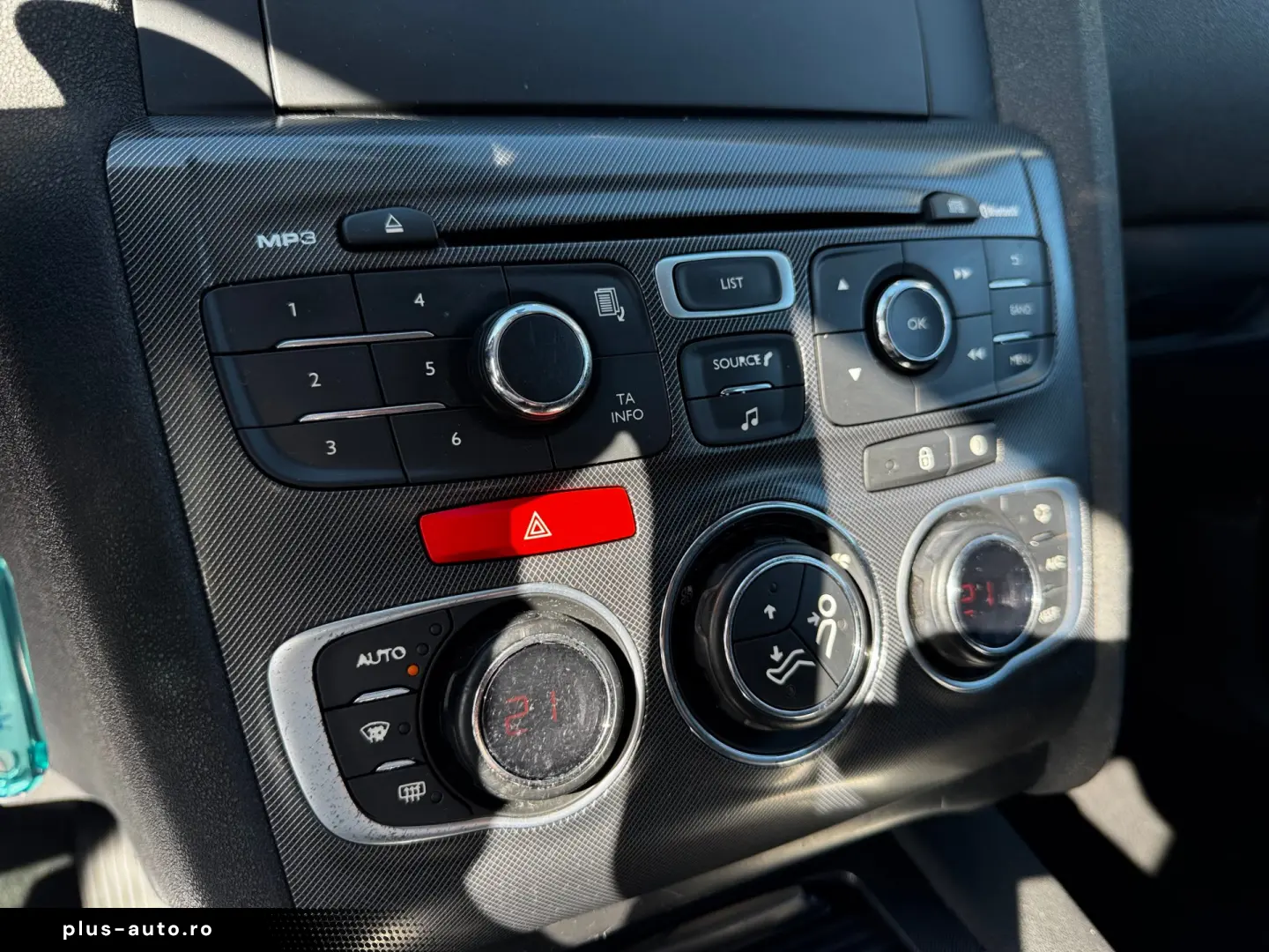 CITROEN C4    AUTOMAT    1.6 e-HDi    DUBLU CLIMA