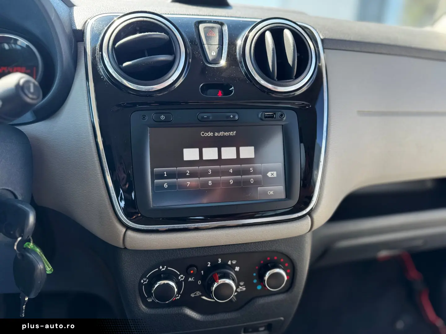 DACIA LODGY    1.5 dCi    7 LOCURI    NAVIGATIE