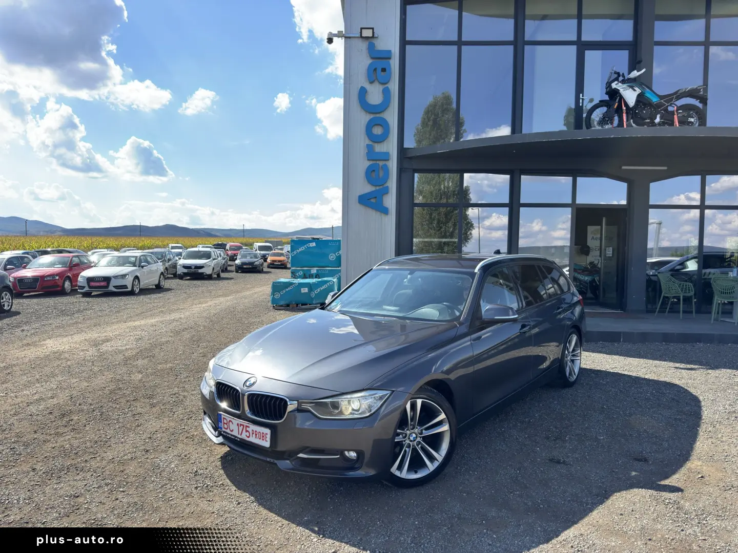 BMW 320i    AUTOMAT    BI-XENON    JANTE R18