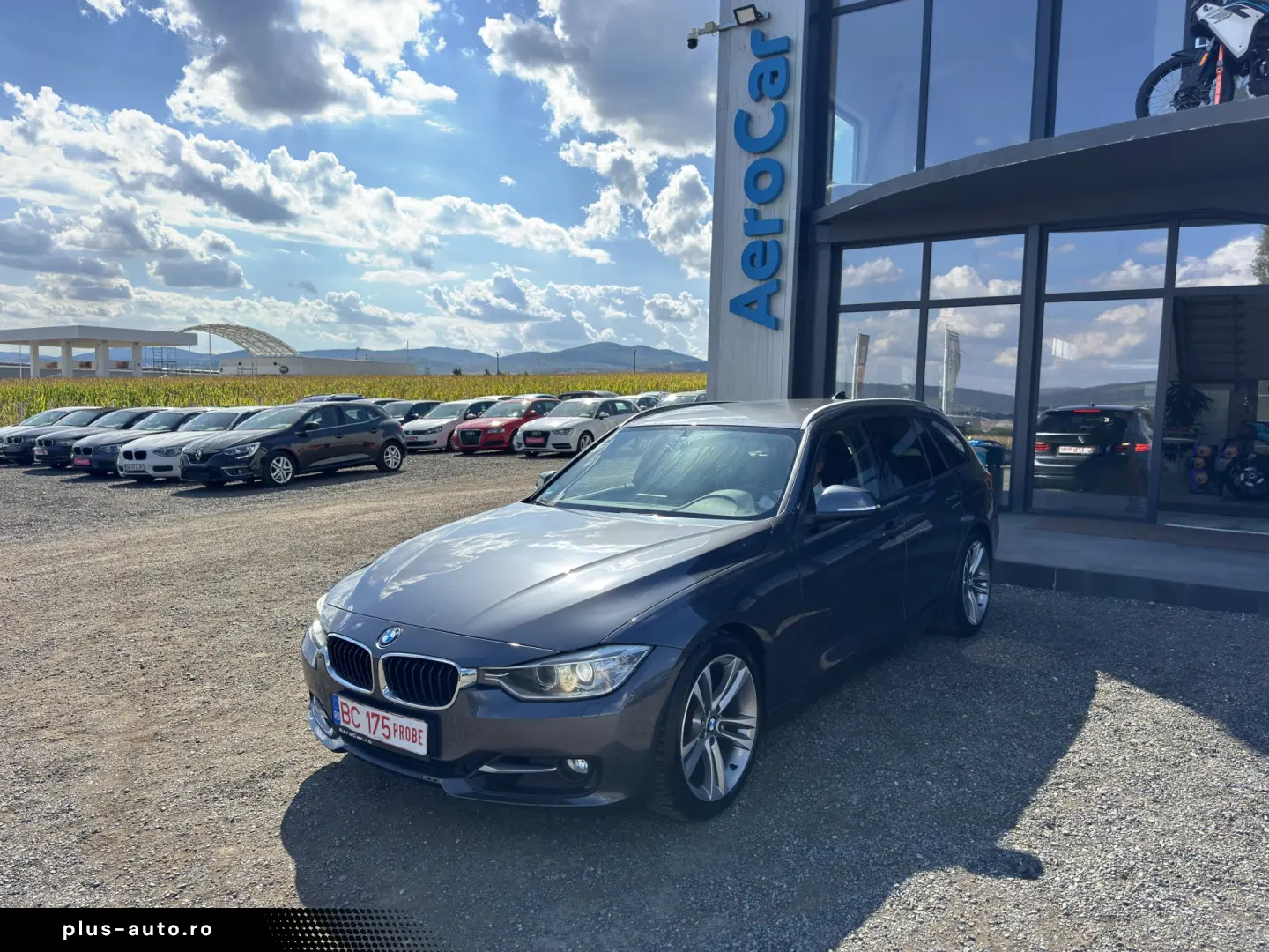 BMW 320i    AUTOMAT    BI-XENON    JANTE R18