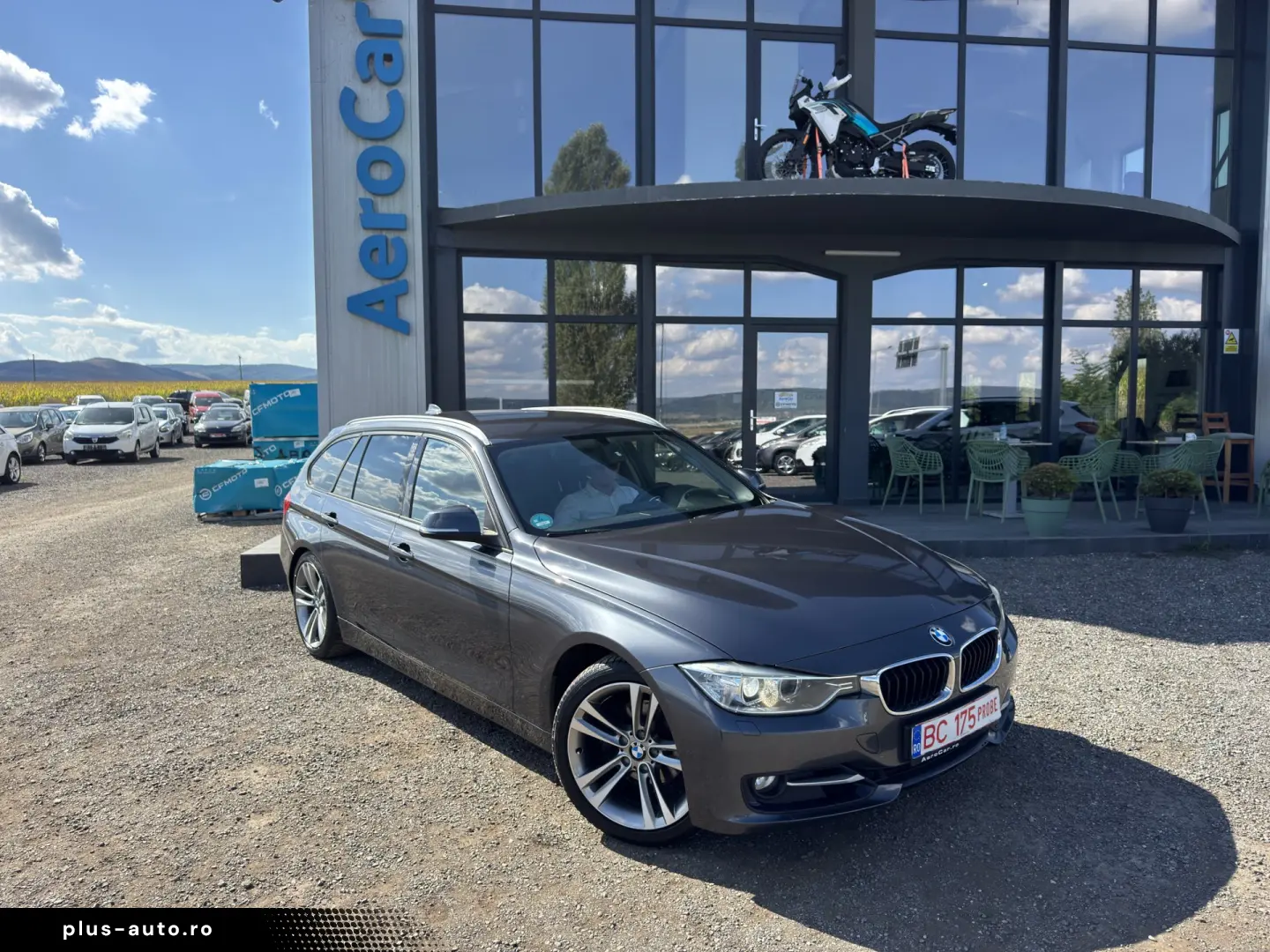 BMW 320i    AUTOMAT    BI-XENON    JANTE R18