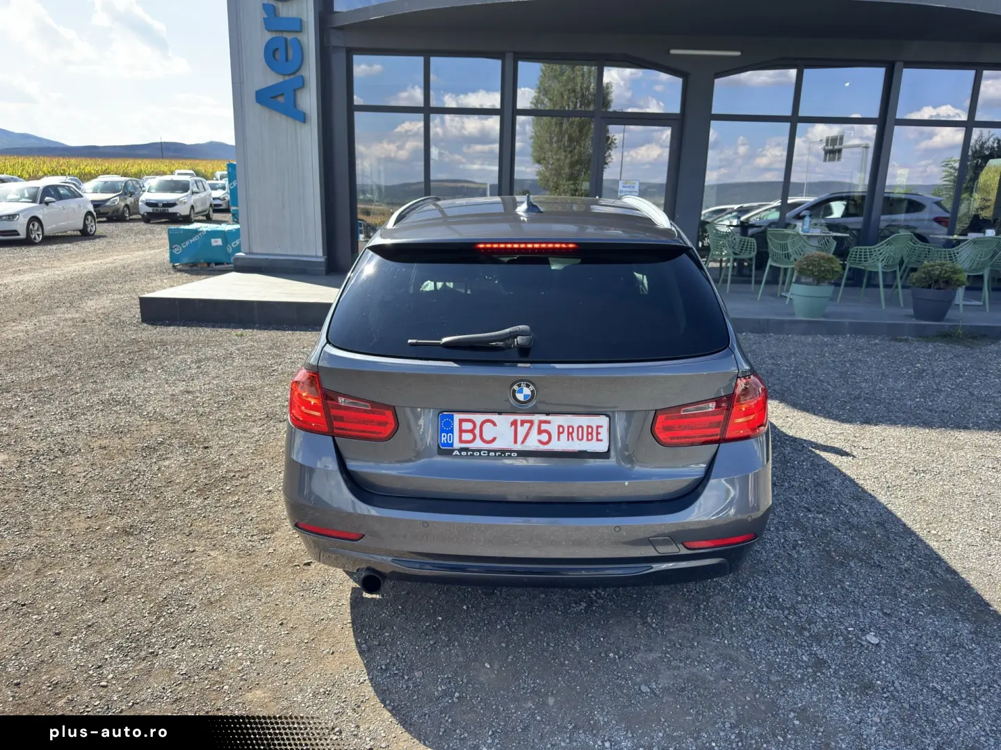 BMW 320i    AUTOMAT    BI-XENON    JANTE R18