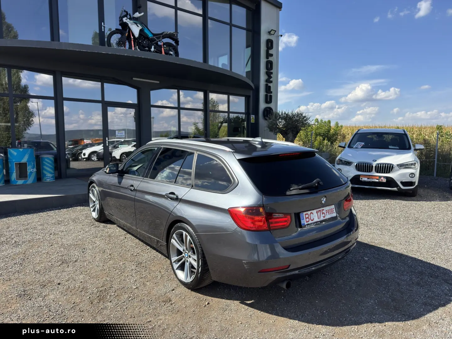 BMW 320i    AUTOMAT    BI-XENON    JANTE R18