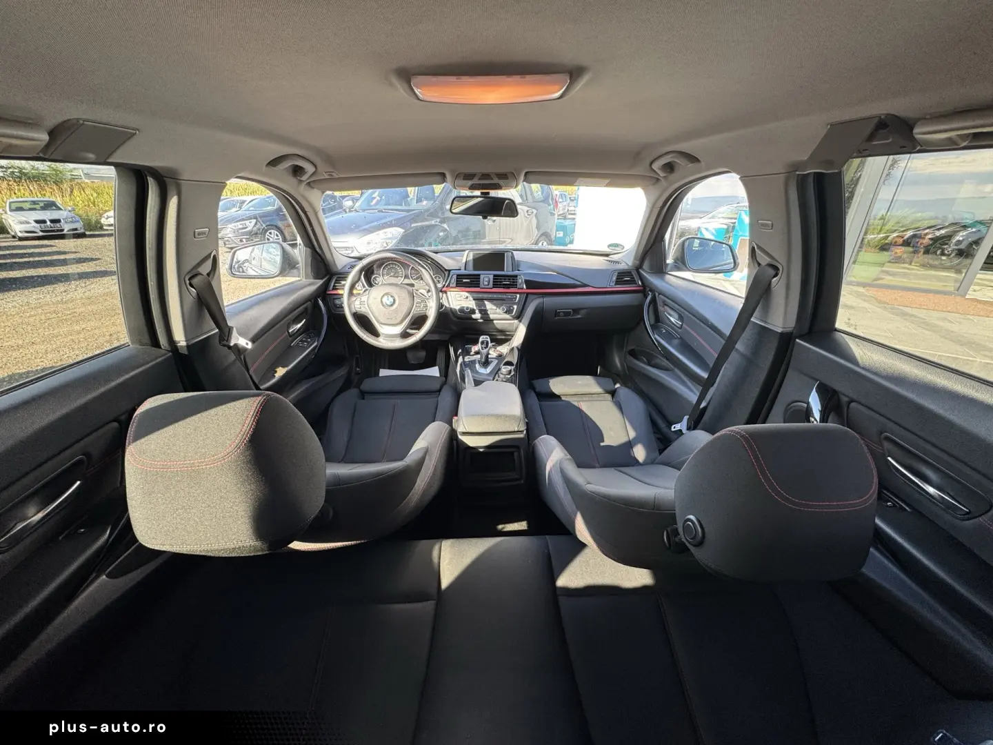 BMW 320i    AUTOMAT    BI-XENON    JANTE R18