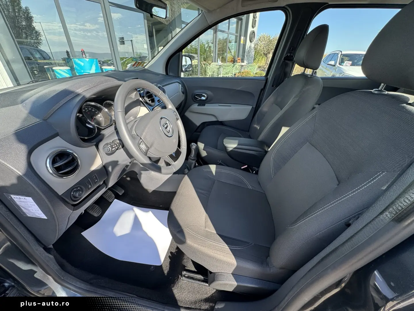 DACIA LODGY    1.2 TCe    7 LOCURI    NAVIGATIE