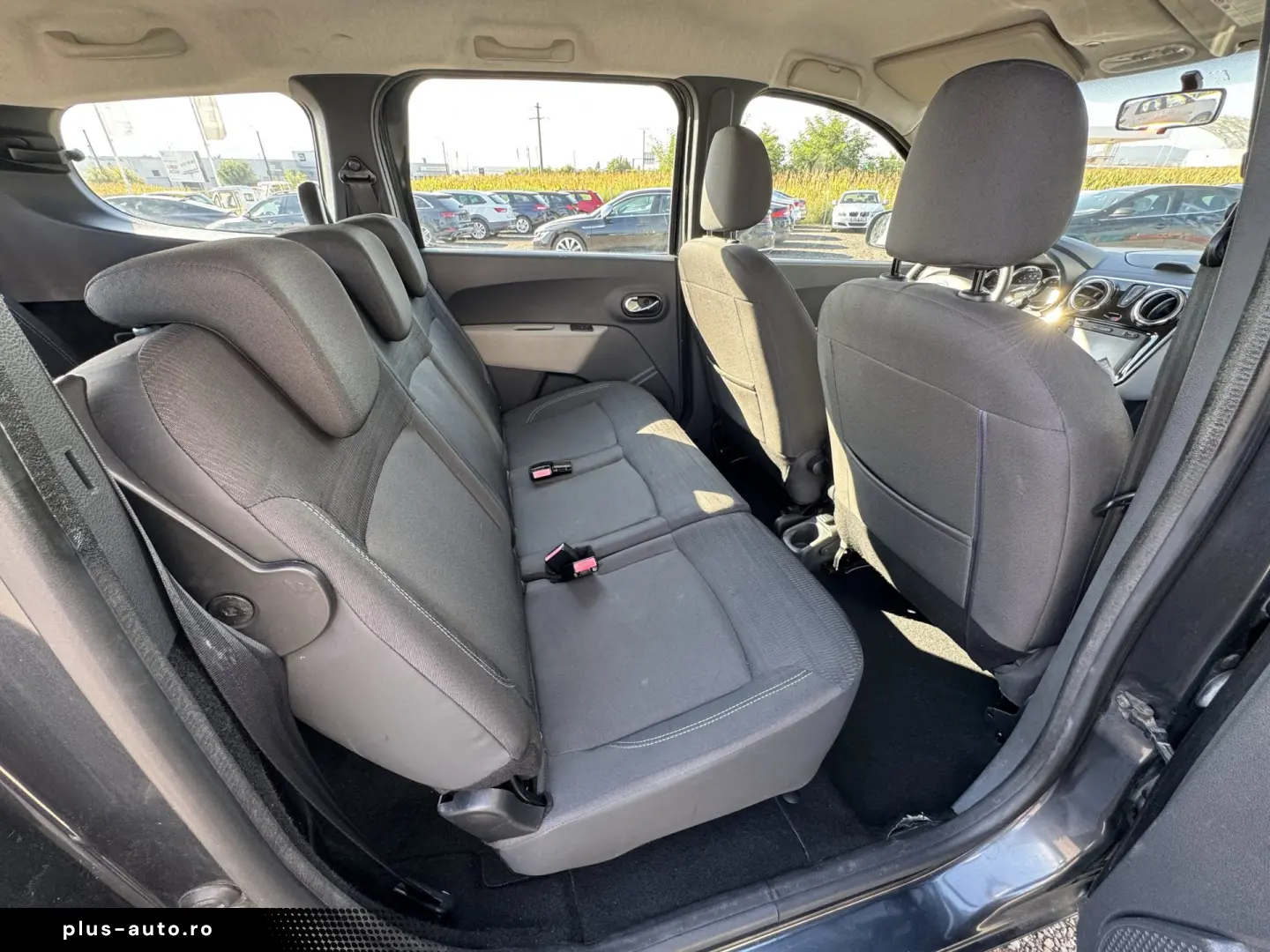 DACIA LODGY    1.2 TCe    7 LOCURI    NAVIGATIE