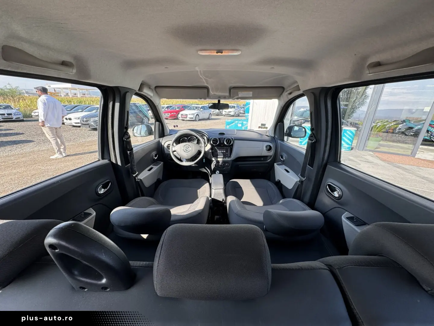 DACIA LODGY    1.2 TCe    7 LOCURI    NAVIGATIE