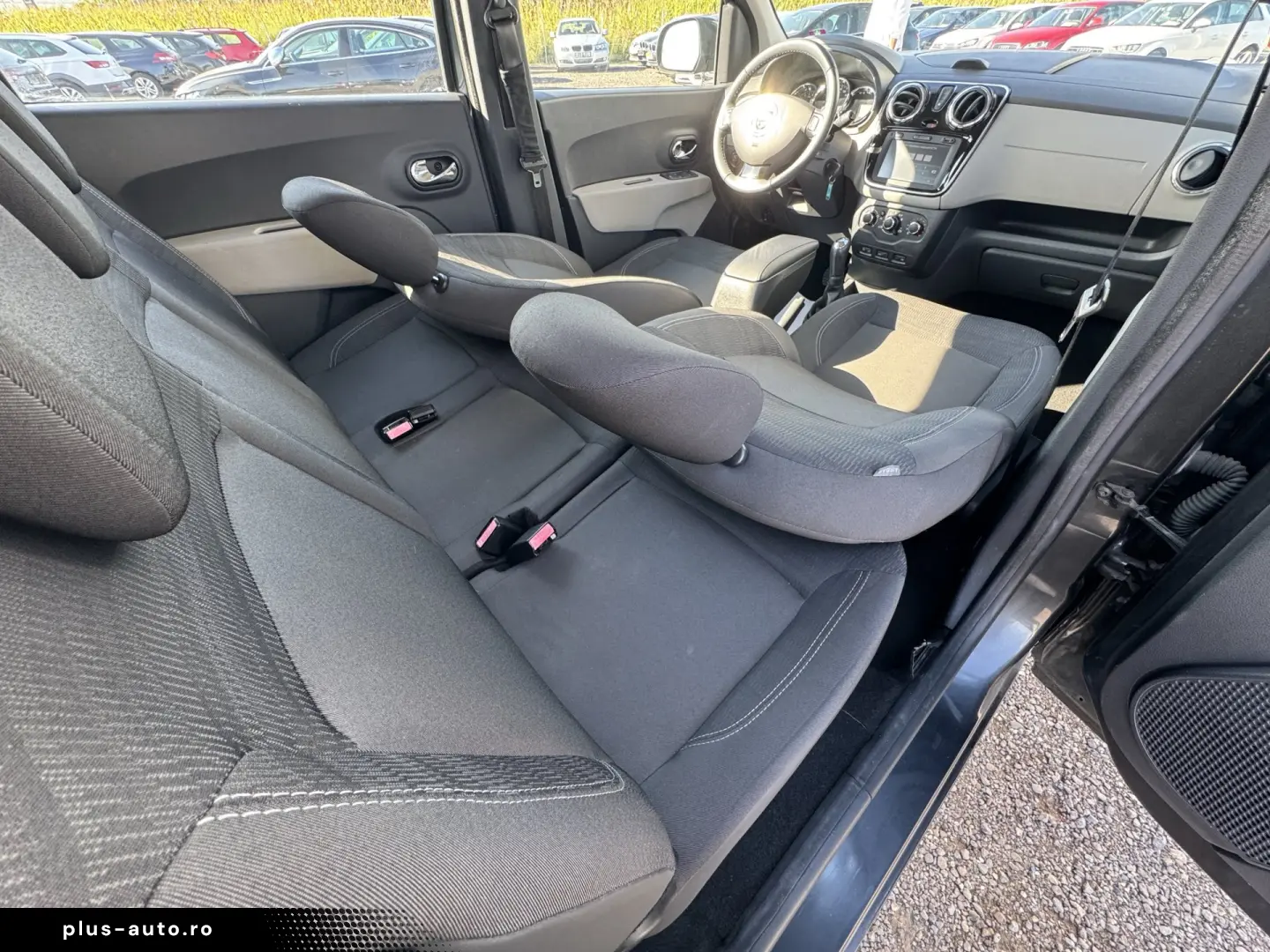 DACIA LODGY    1.2 TCe    7 LOCURI    NAVIGATIE