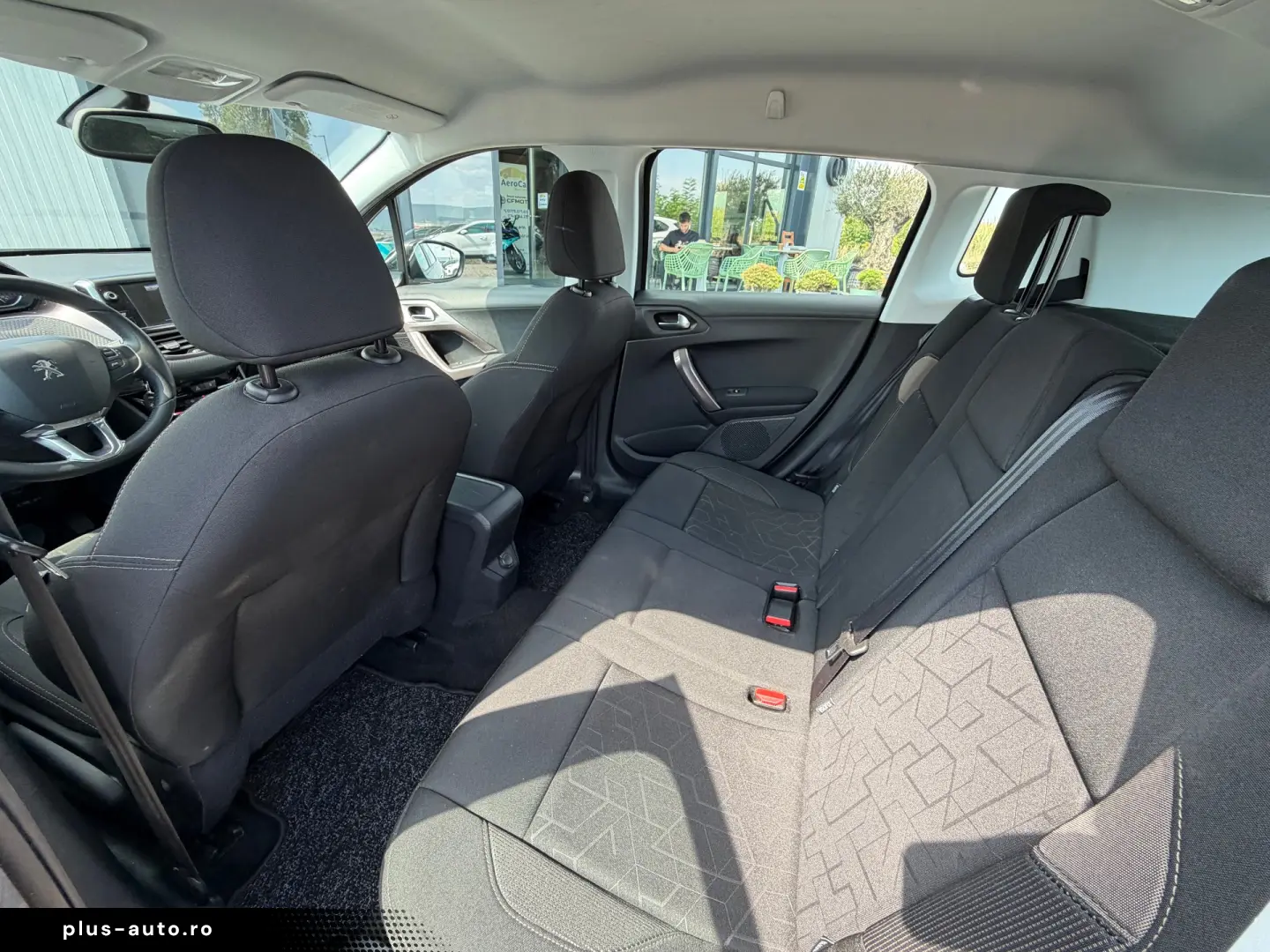 PEUGEOT 2008    AUTOMAT    DUBLU CLIMA    128.000 KM