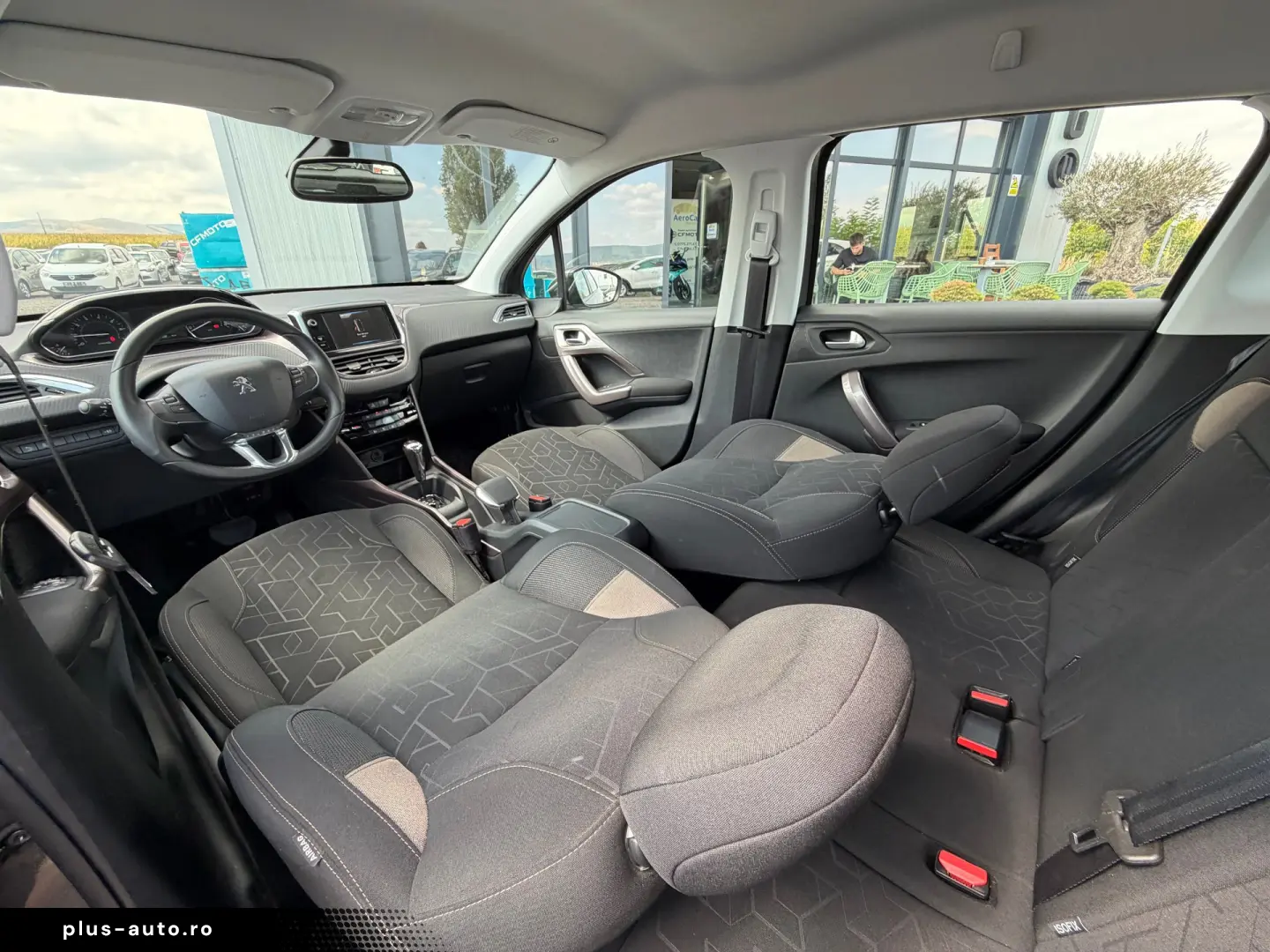PEUGEOT 2008    AUTOMAT    DUBLU CLIMA    128.000 KM