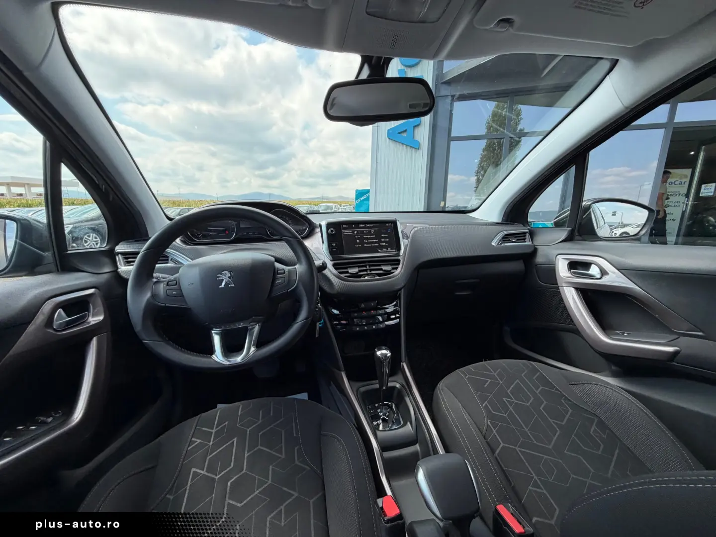 PEUGEOT 2008    AUTOMAT    DUBLU CLIMA    128.000 KM