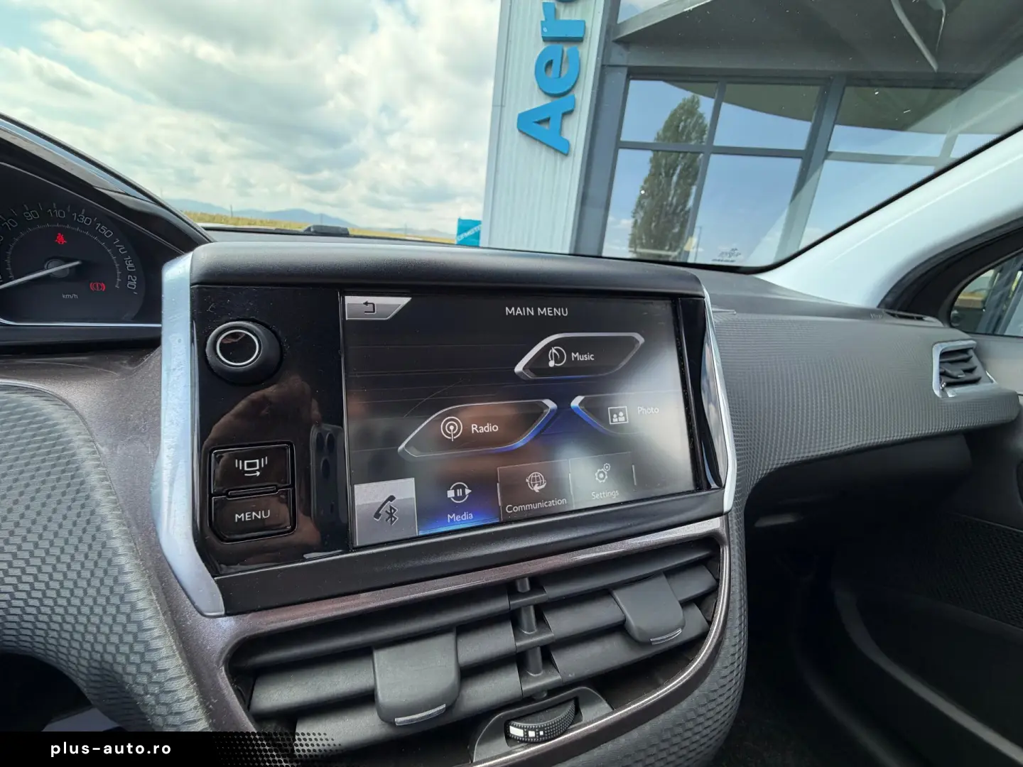PEUGEOT 2008    AUTOMAT    DUBLU CLIMA    128.000 KM
