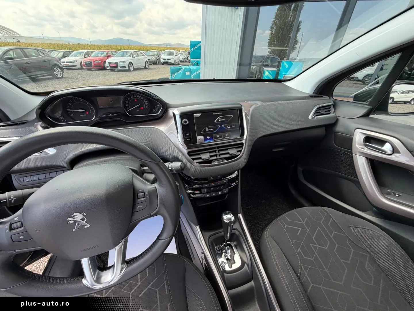 PEUGEOT 2008    AUTOMAT    DUBLU CLIMA    128.000 KM