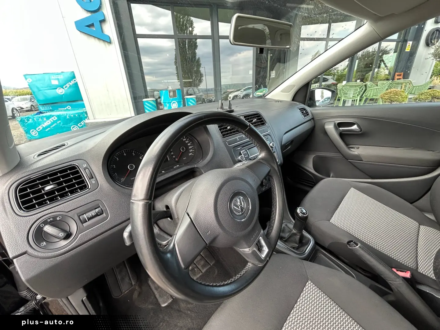VOLKSWAGEN POLO    1.2 TSI    AER CONDITIONAT