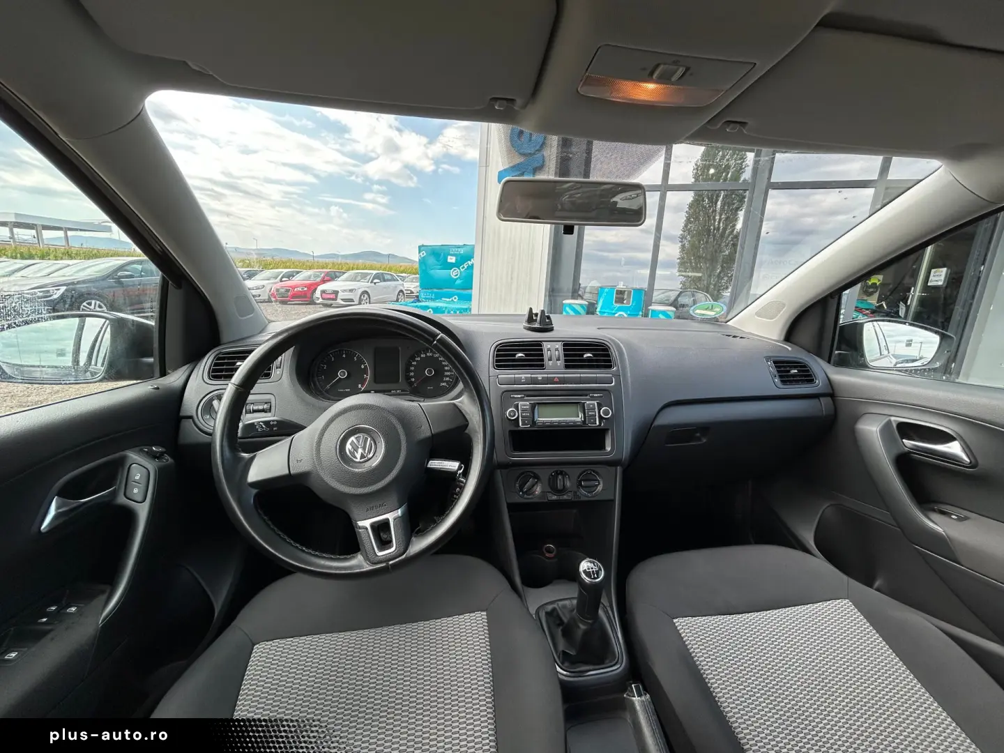 VOLKSWAGEN POLO    1.2 TSI    AER CONDITIONAT
