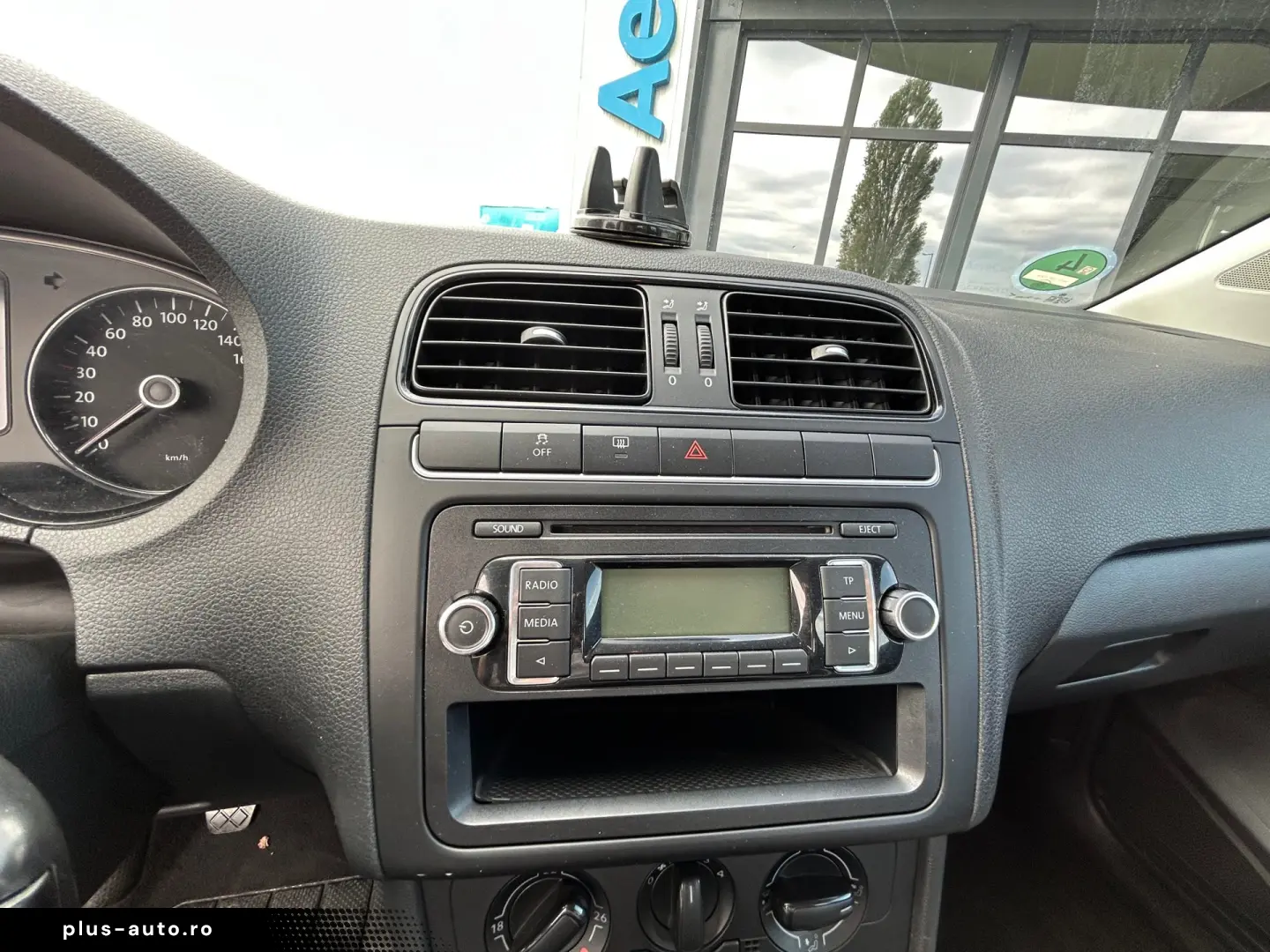 VOLKSWAGEN POLO    1.2 TSI    AER CONDITIONAT