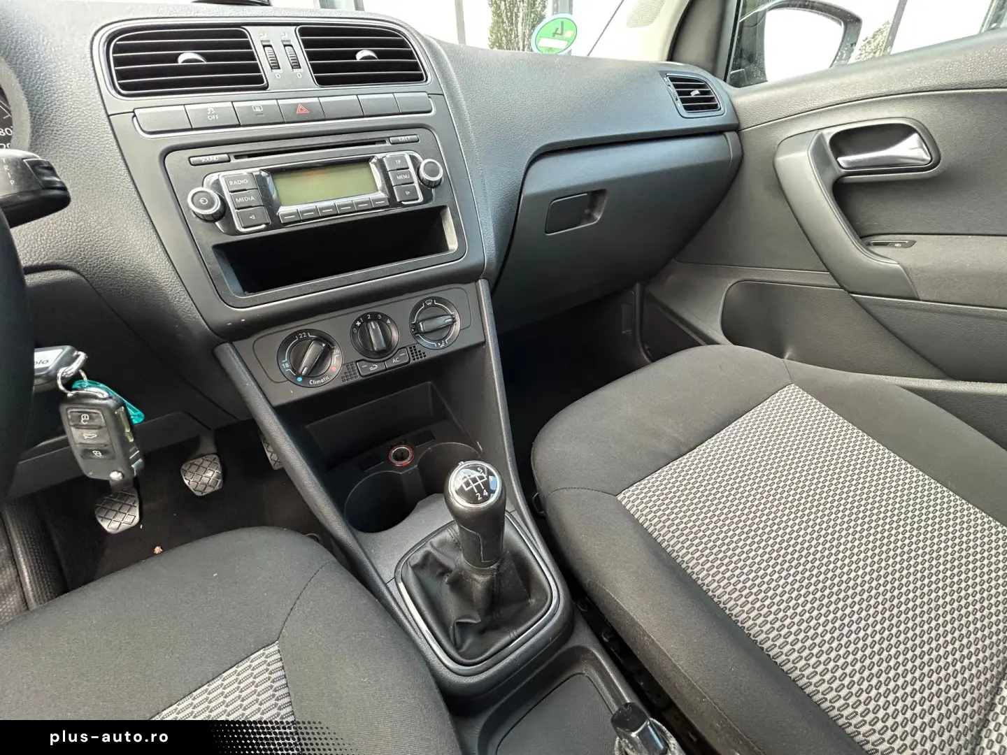 VOLKSWAGEN POLO    1.2 TSI    AER CONDITIONAT