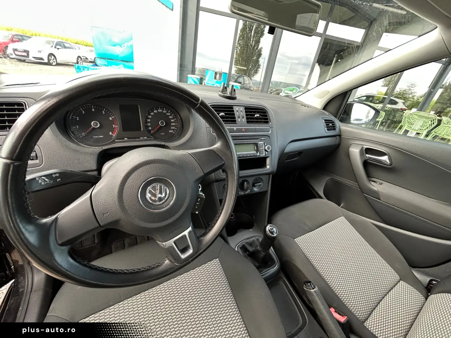 VOLKSWAGEN POLO    1.2 TSI    AER CONDITIONAT