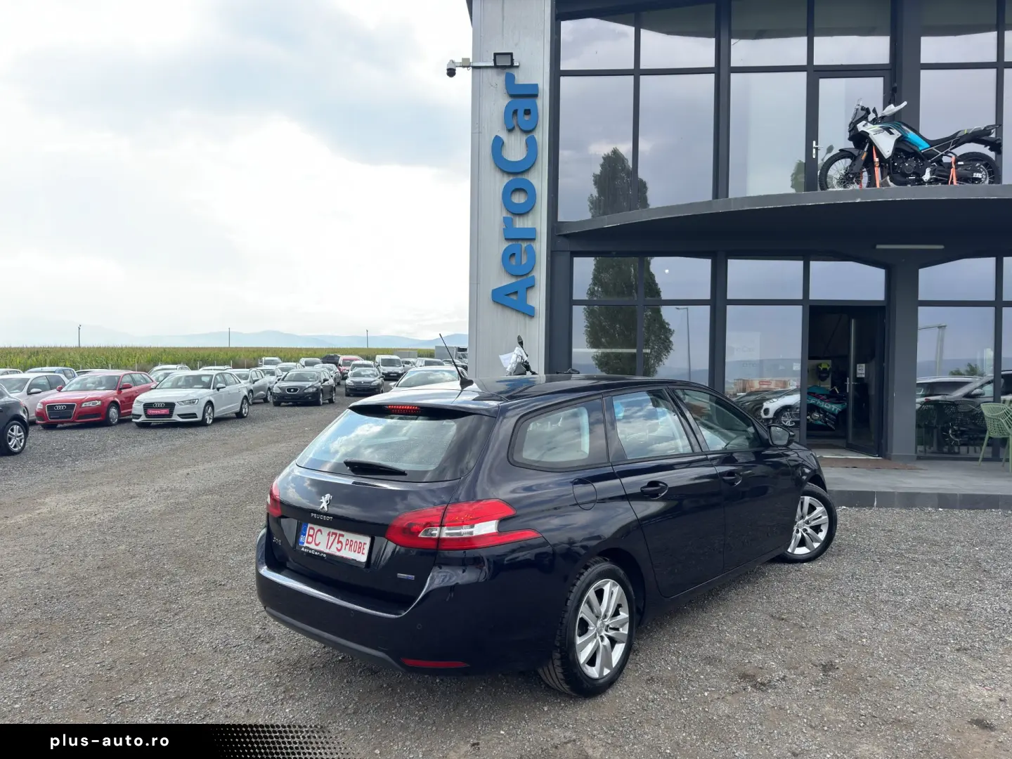 PEUGEOT 308    1.6 Blue-HDi    NAVIGATIE    DUBLU CLIMA