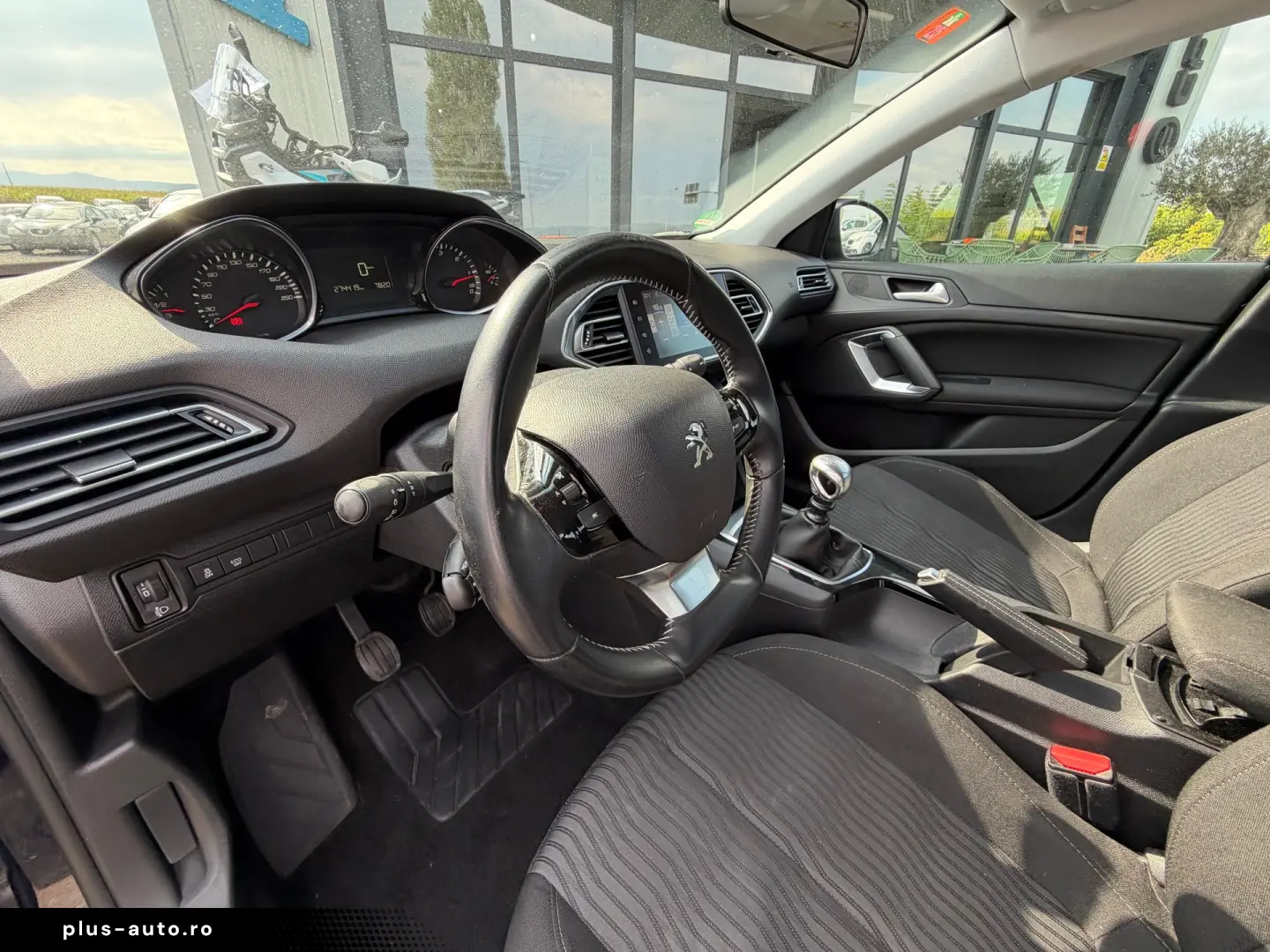 PEUGEOT 308    1.6 Blue-HDi    NAVIGATIE    DUBLU CLIMA