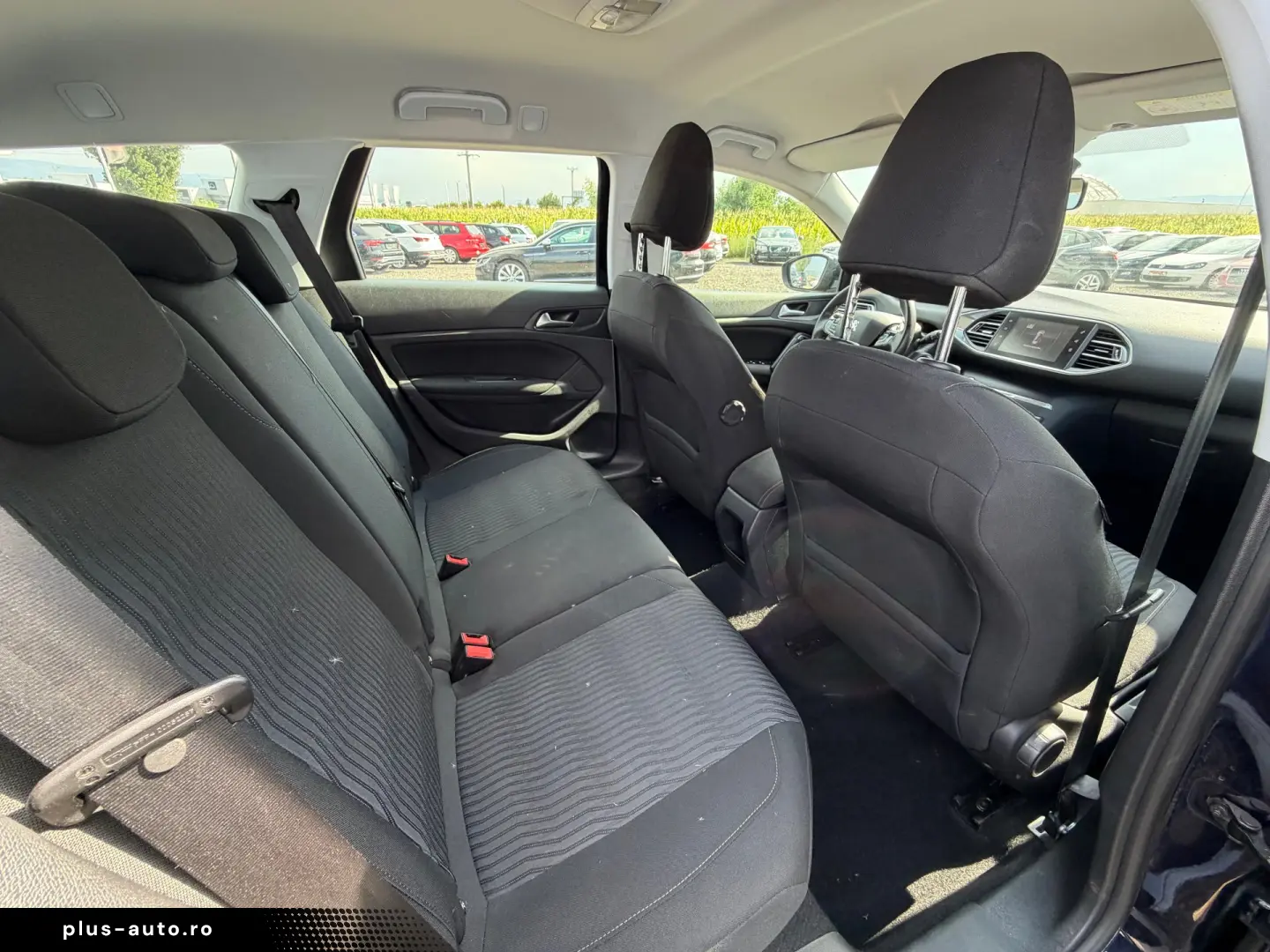 PEUGEOT 308    1.6 Blue-HDi    NAVIGATIE    DUBLU CLIMA