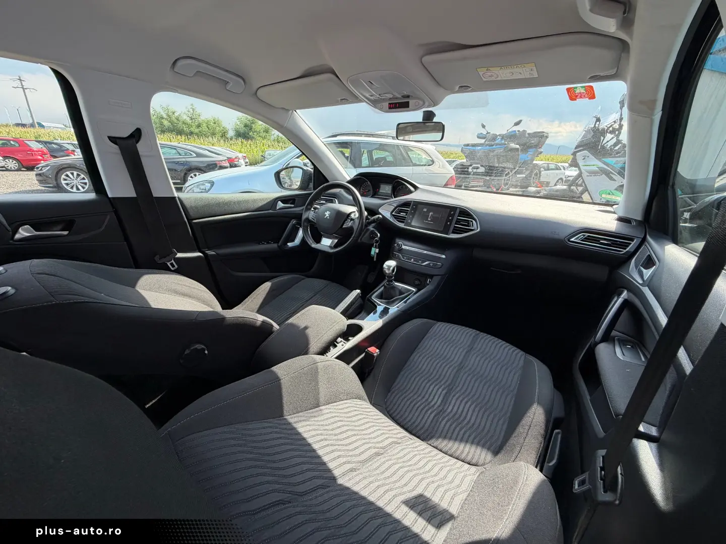 PEUGEOT 308    1.6 Blue-HDi    NAVIGATIE    DUBLU CLIMA