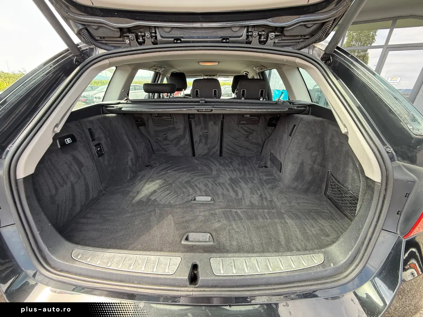 BMW 318d    NAVI    DUBLU CLIMA    EURO 5