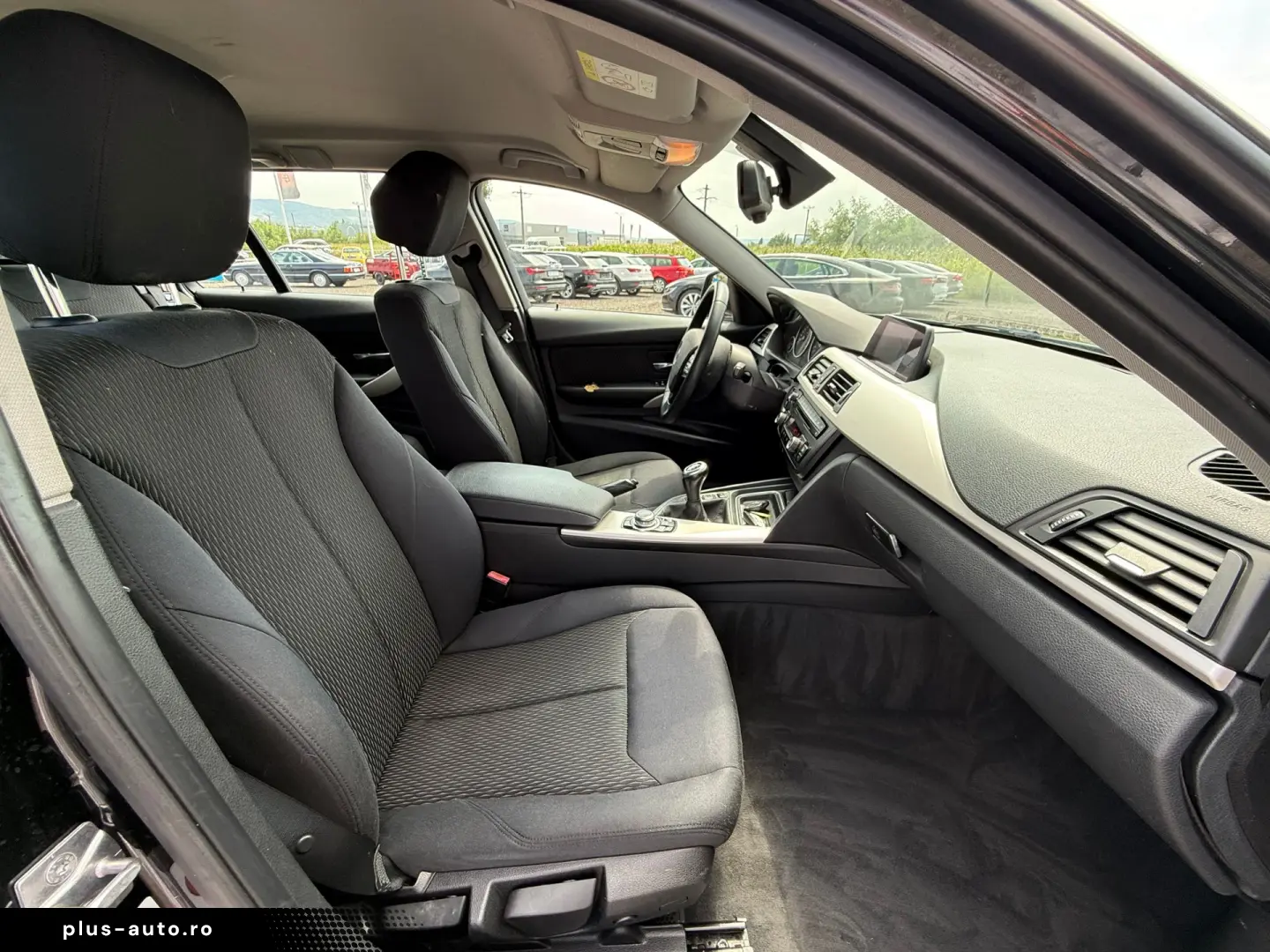 BMW 318d    NAVI    DUBLU CLIMA    EURO 5
