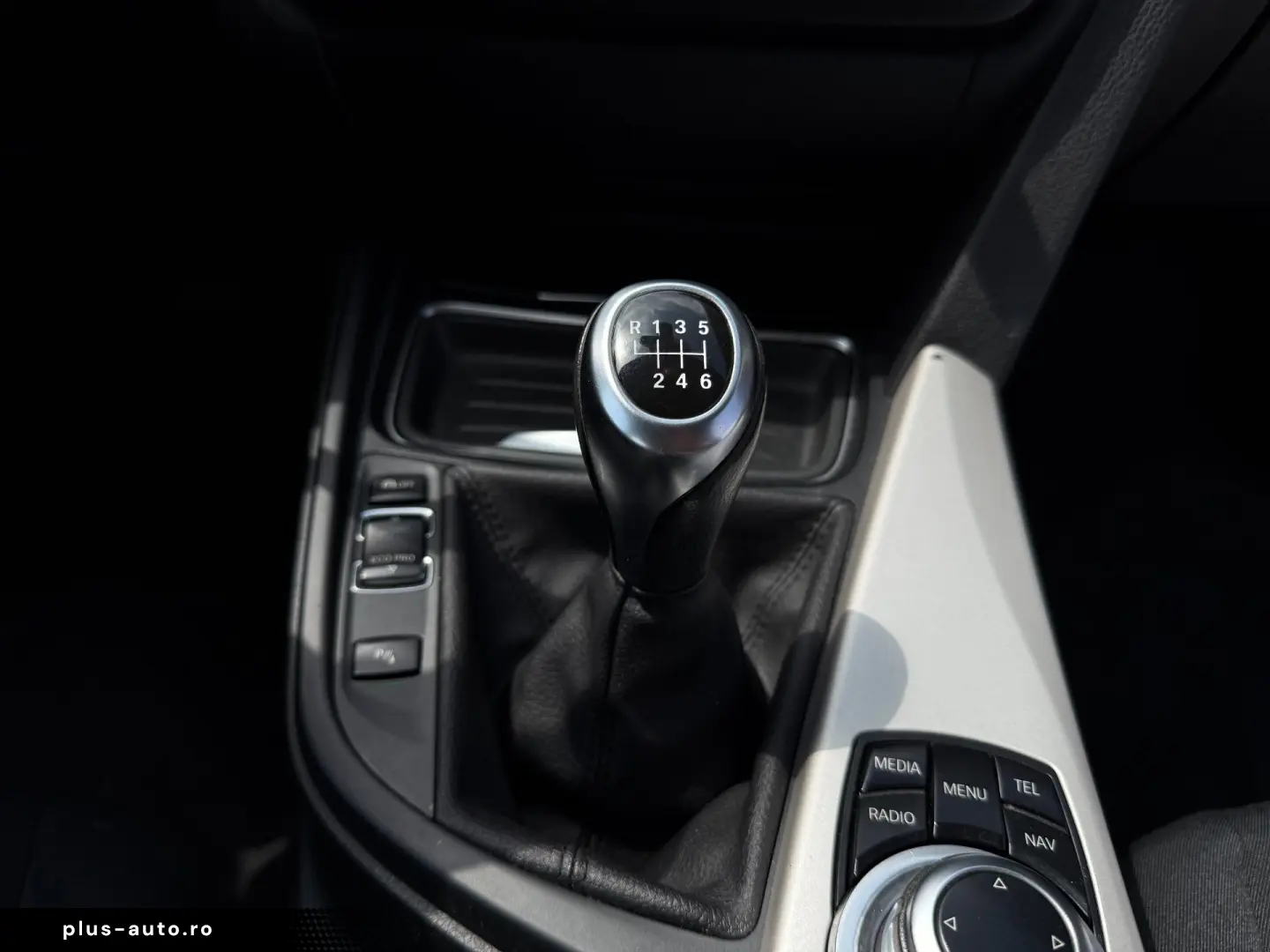 BMW 318d    NAVI    DUBLU CLIMA    EURO 5