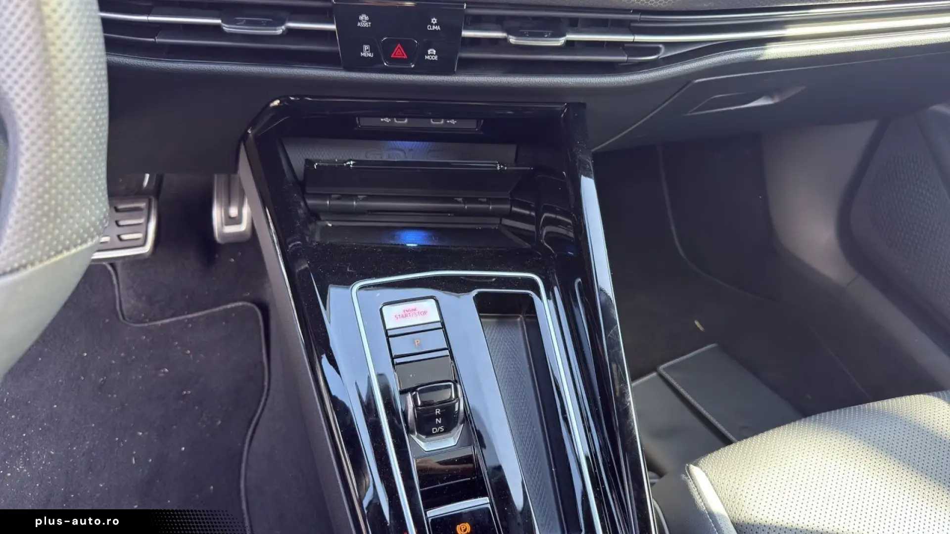 Volkswagen Golf GTD 2.0 DSG  NAVI BLACKSTYLE PANO