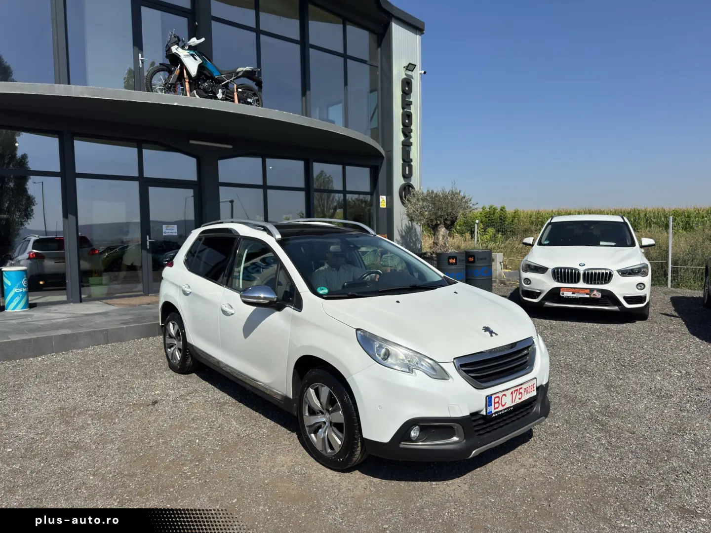 PEUGEOT 2008    1.6 e-HDi    NAVIGATIE    DUBLU CLIMA