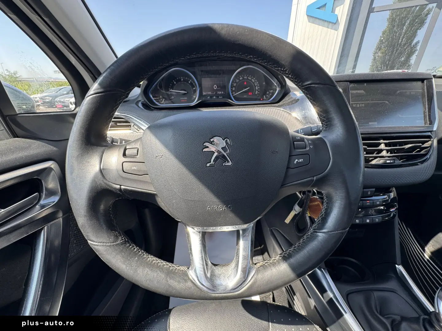 PEUGEOT 2008    1.6 e-HDi    NAVIGATIE    DUBLU CLIMA