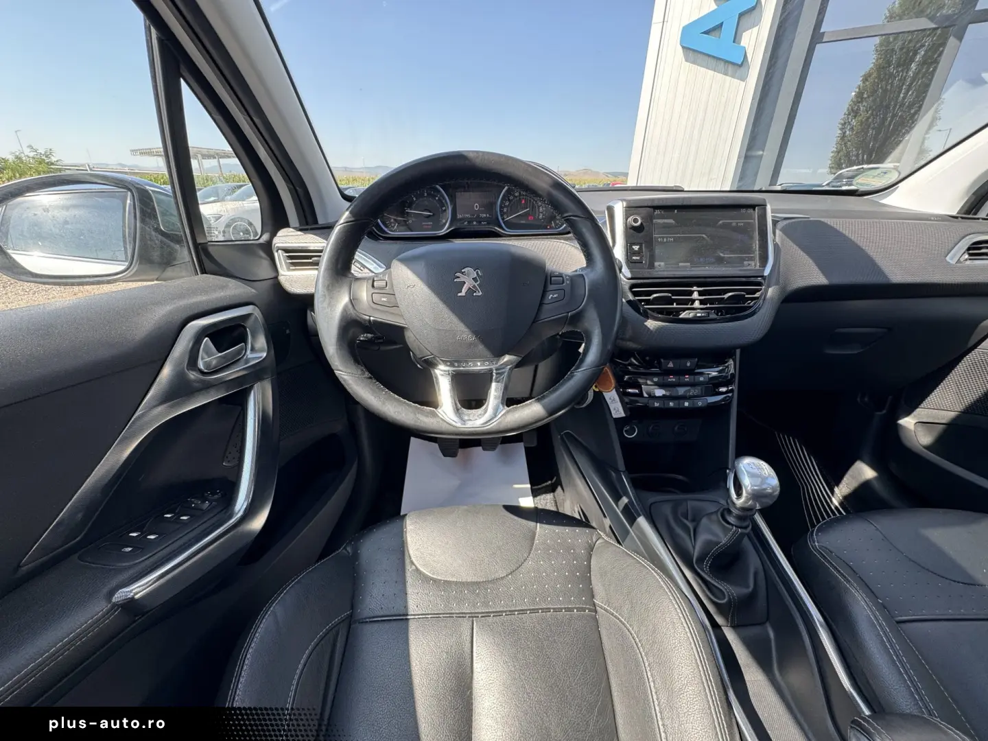 PEUGEOT 2008    1.6 e-HDi    NAVIGATIE    DUBLU CLIMA