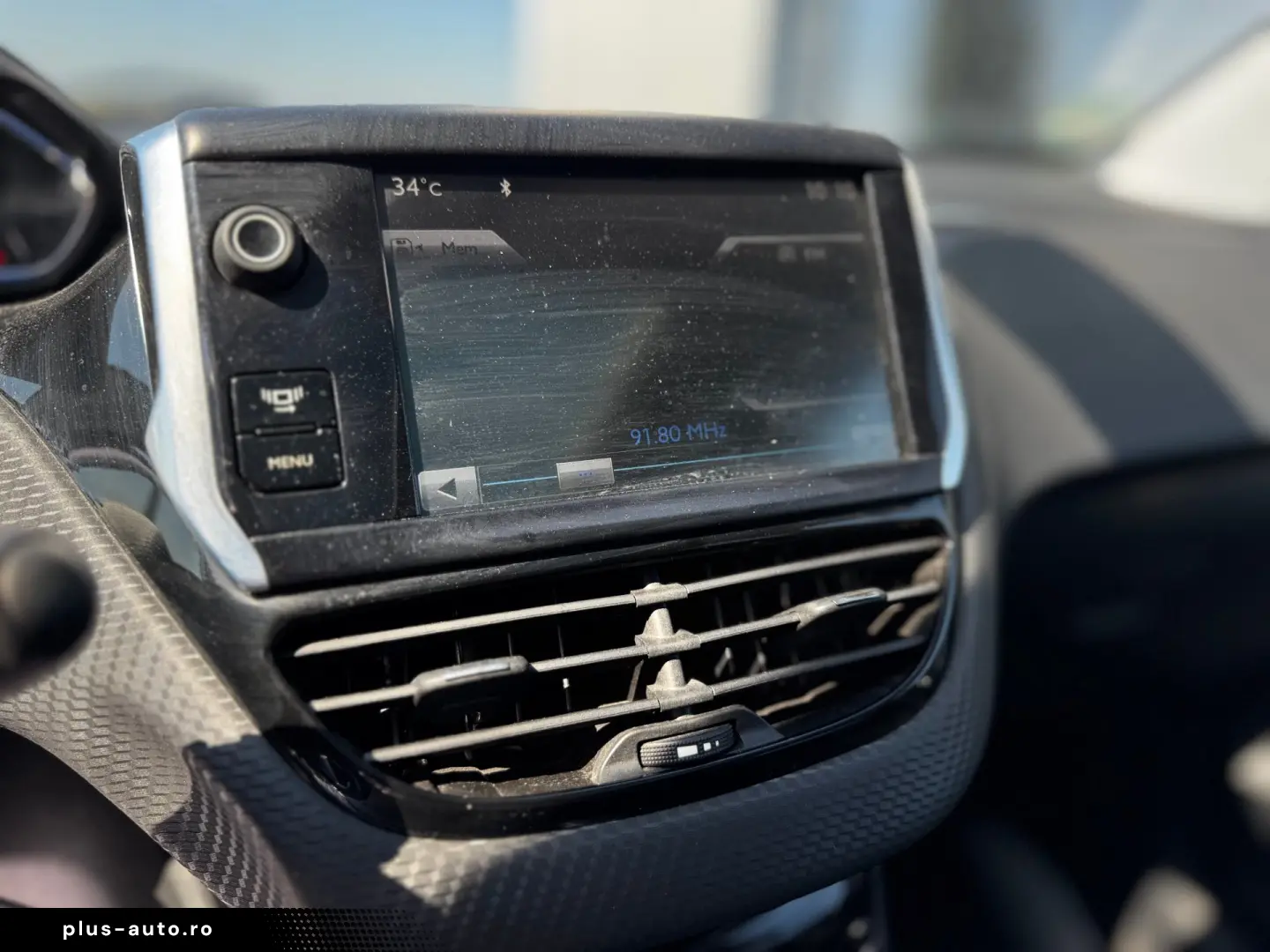 PEUGEOT 2008    1.6 e-HDi    NAVIGATIE    DUBLU CLIMA