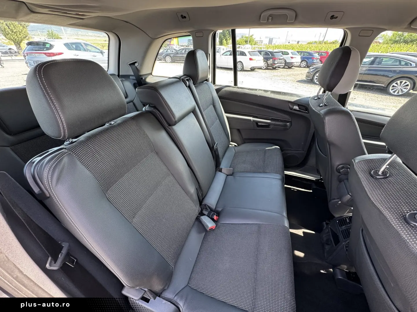 OPEL ZAFIRA    1.9 CDTI    7 LOCURI    AER CONDITIONAT