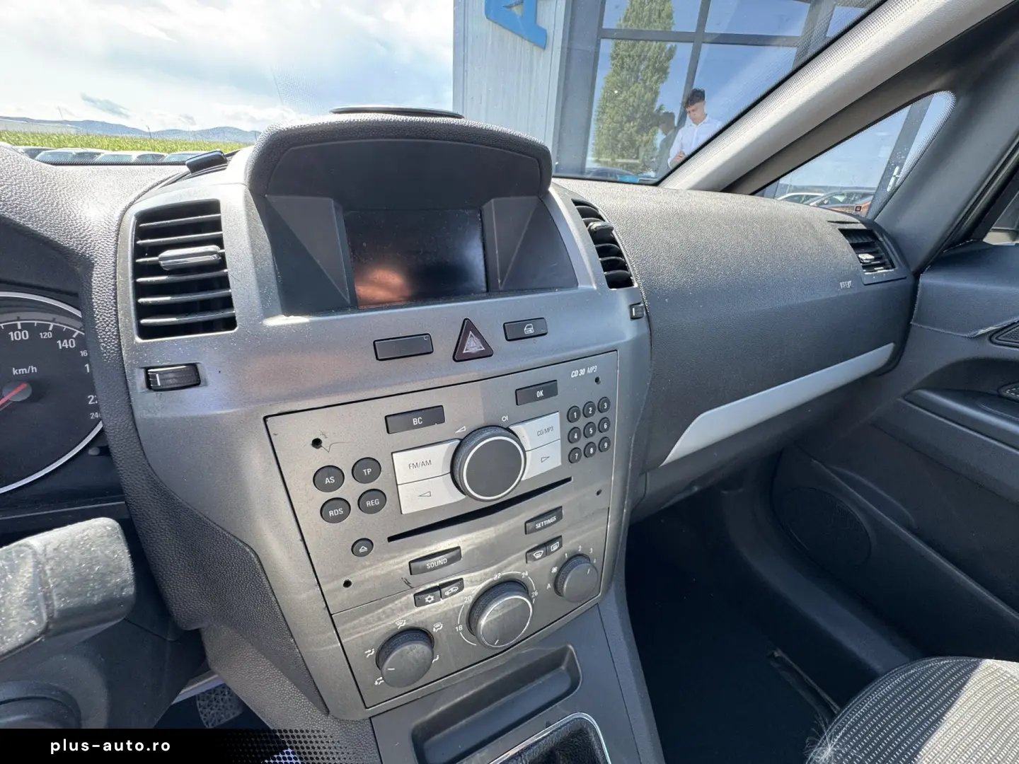 OPEL ZAFIRA    1.9 CDTI    7 LOCURI    AER CONDITIONAT