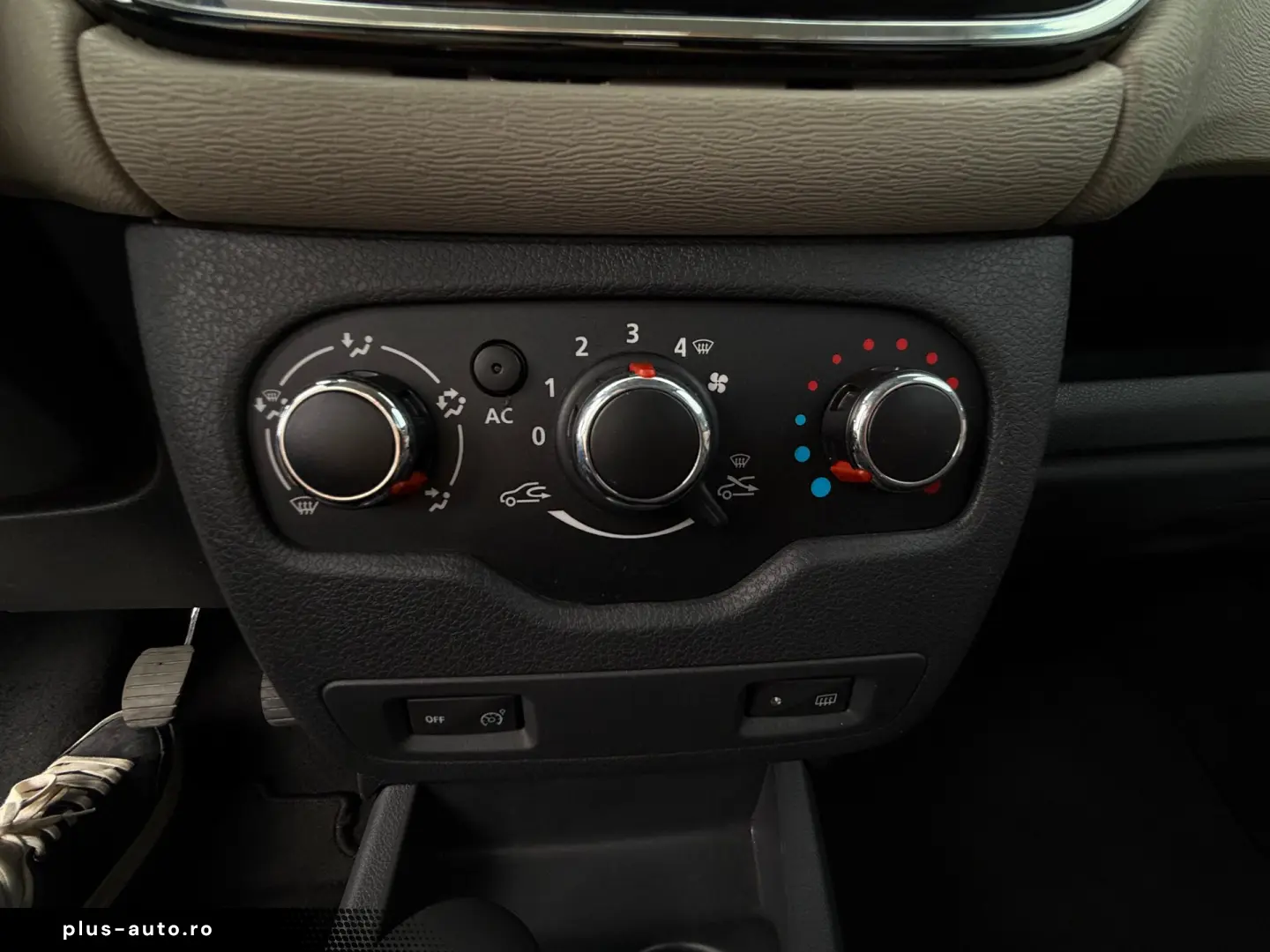 DACIA LODGY    1.2 TCe    7 LOCURI    AER CONDITIONAT