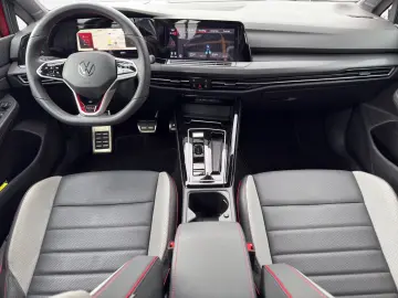 Volkswagen Golf GTI DSG NAVI IQ.LIGHT KAM DCC HUD
