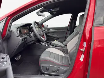 Volkswagen Golf GTI DSG NAVI IQ.LIGHT KAM DCC HUD