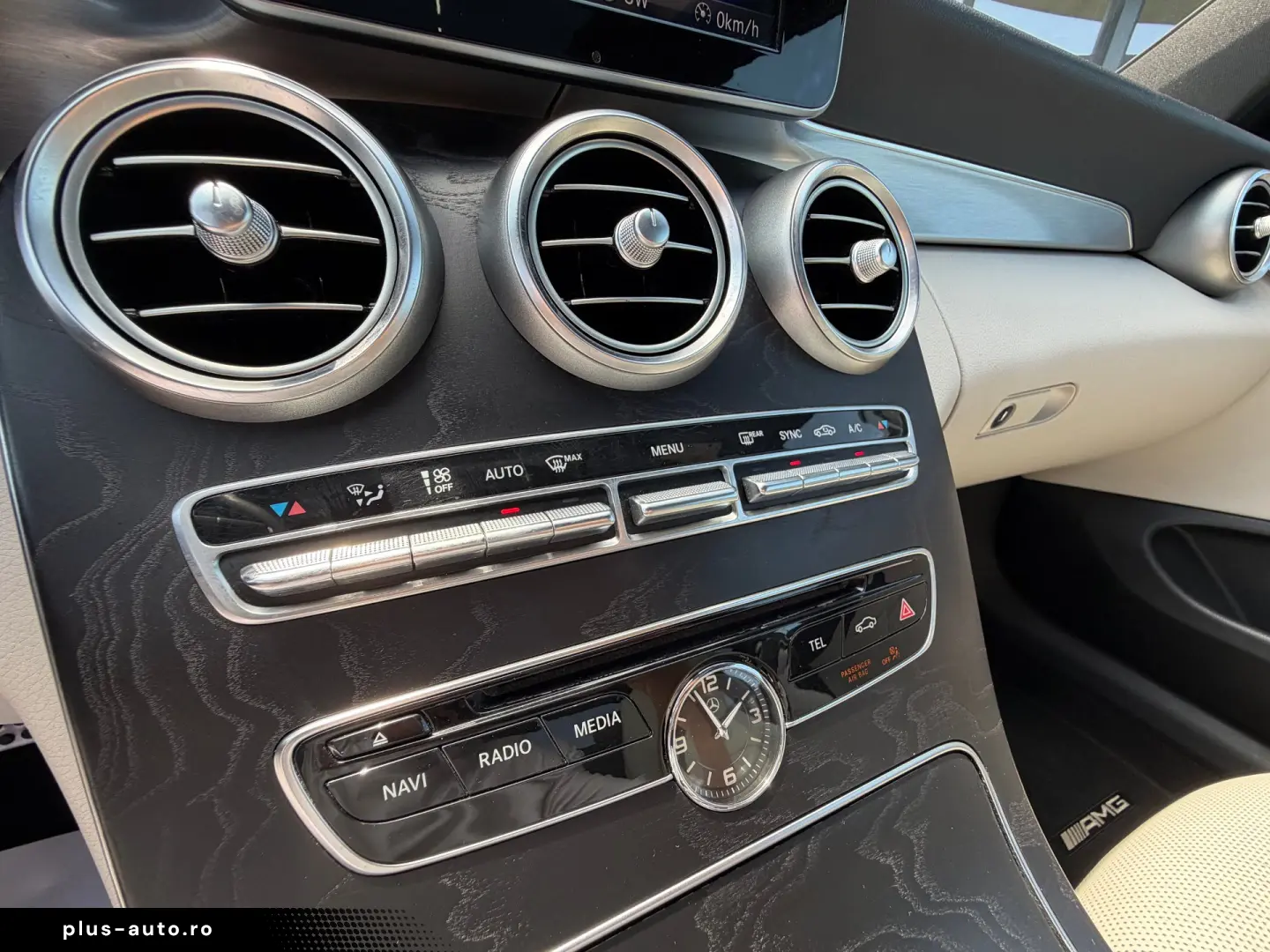 MERCEDES-BENZ C250d COUPE    AMG LINE    PANORAMIC    205 CP