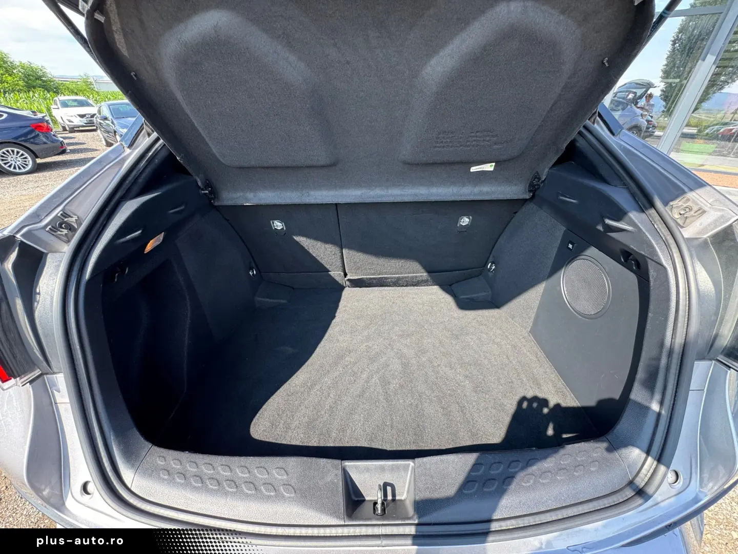 TOYOTA CHR    1.8 HYBRID    LED    JBL