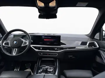 BMW X7 M60i xD M SPORT PRO 6-Sitz Sky Sthz B W AHK