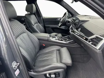 BMW X7 M60i xD M SPORT PRO 6-Sitz Sky Sthz B W AHK