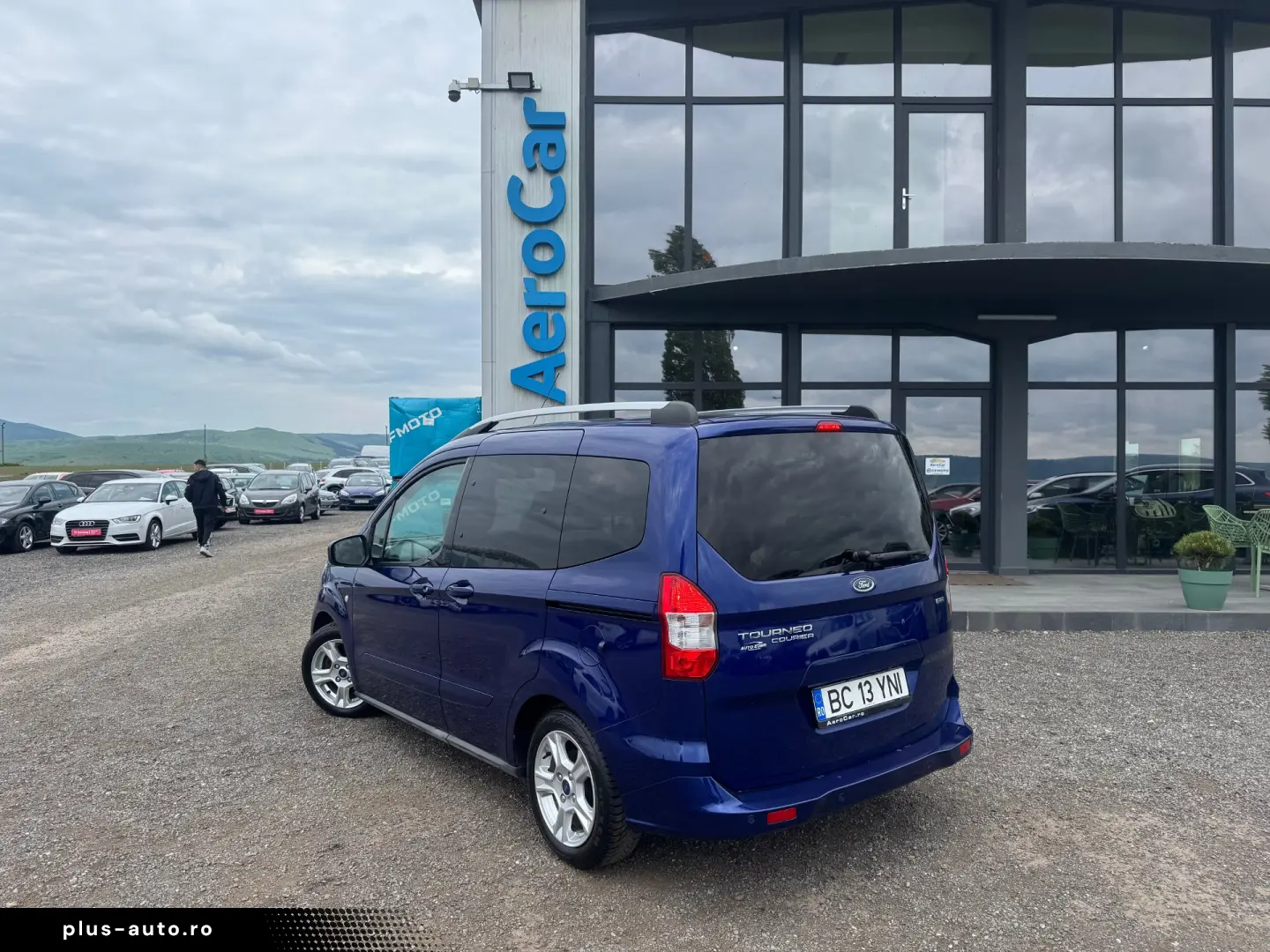 FORD TOURNEO COURIER